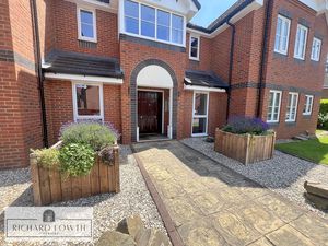 Front Entrance- click for photo gallery